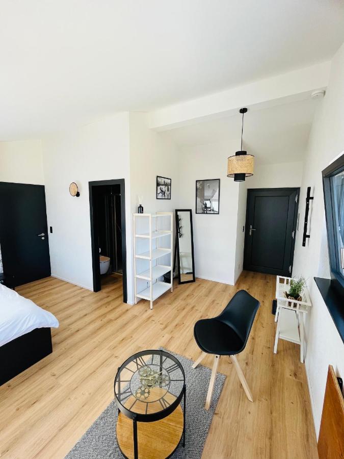 Chambre Double Privative Et Independante Ланс Экстерьер фото