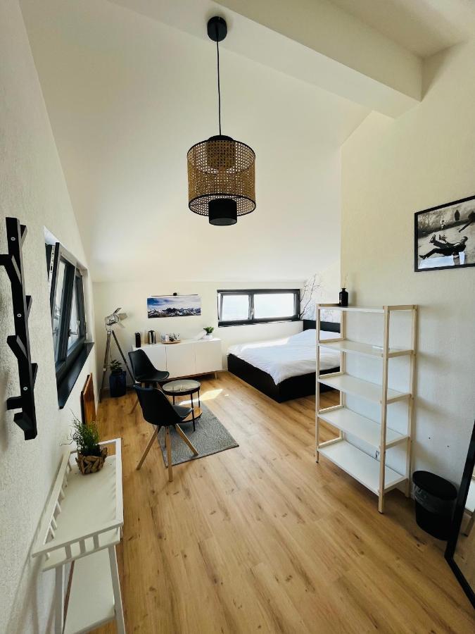 Chambre Double Privative Et Independante Ланс Экстерьер фото
